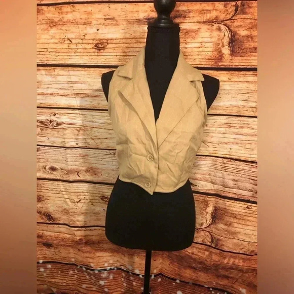 VENUS Tan Crop Sleeveless Top size 6 - Picture 4 of 15